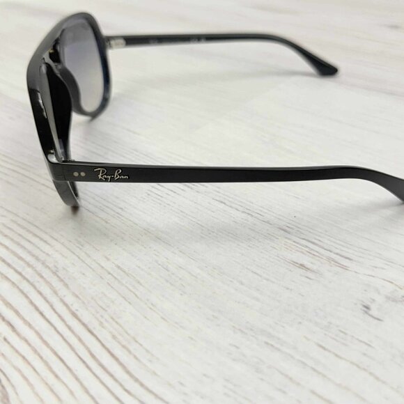 Ray-Ban Cats 5000 Classic Sunglasses – Model RB4125 – Black / Light Grey Gradien - Picture 3 of 7